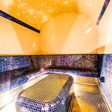 Luxurious Amidst Majestic Mountains شقة *